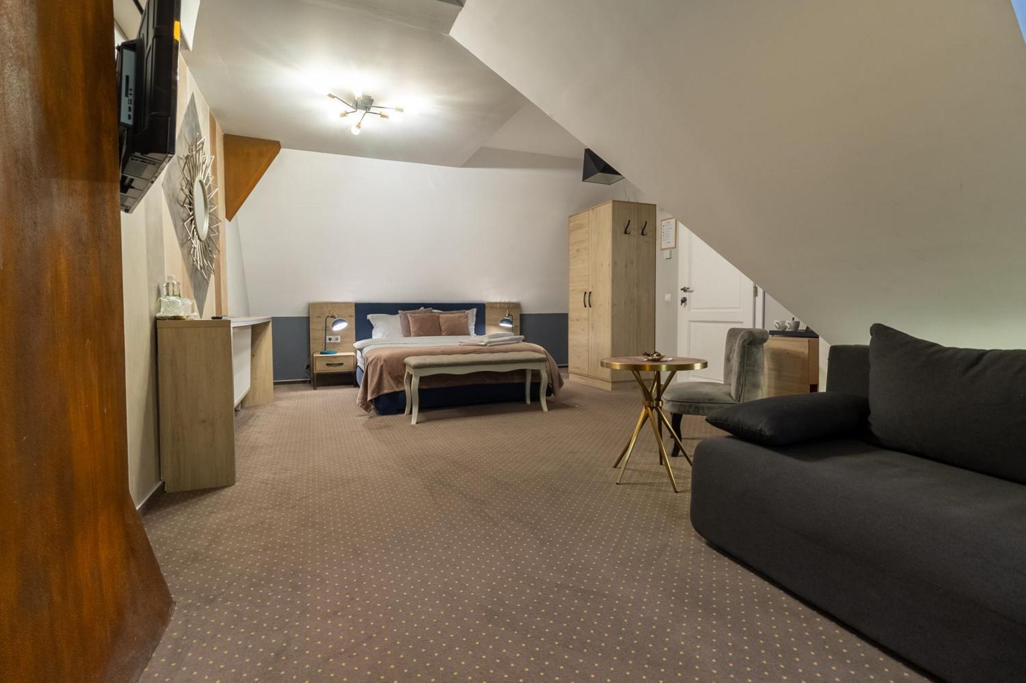 Lumiere House Hotel *
