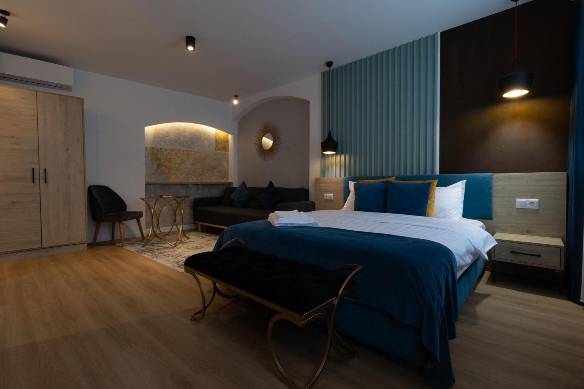 Lumiere House Hotel